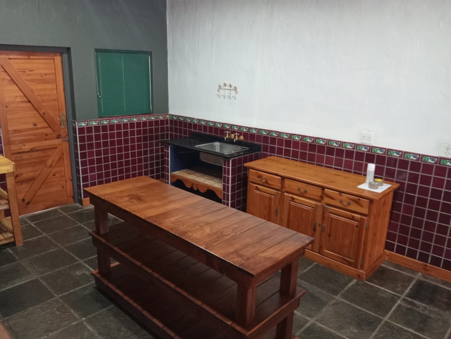 To Let 4 Bedroom Property for Rent in C Place Eastern Cape